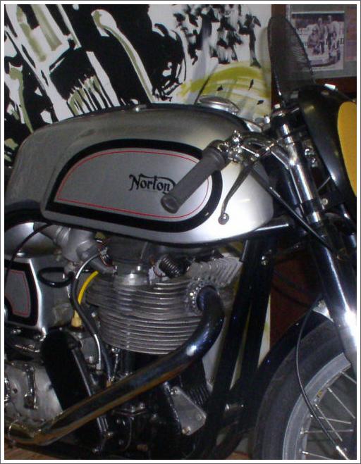 Norton-Manx.jpg